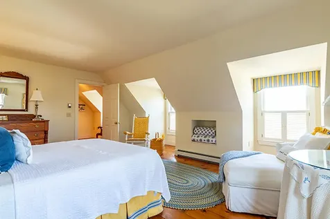 8 Chestnut Hill Camden ME 04843