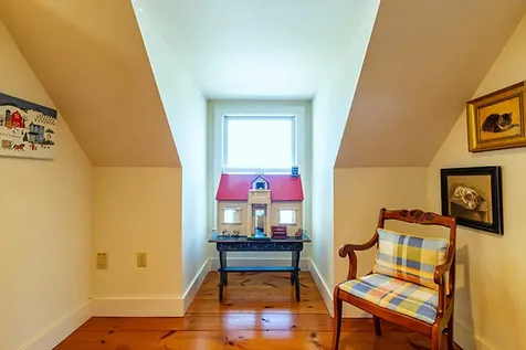 8 Chestnut Hill Camden ME 04843