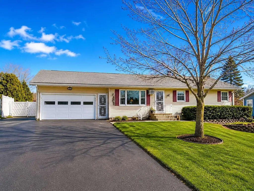 12 Fortin Way Lewiston ME 04240