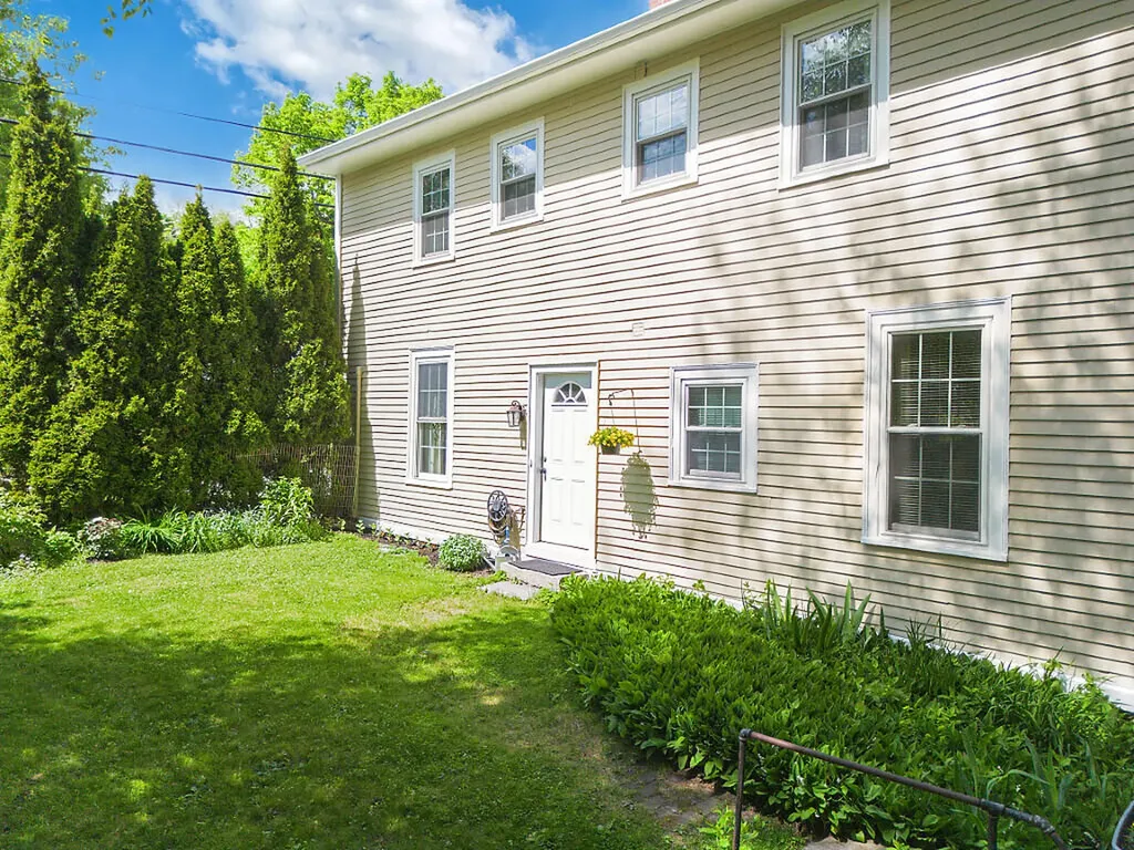 2 Warren Street Hallowell ME 04347