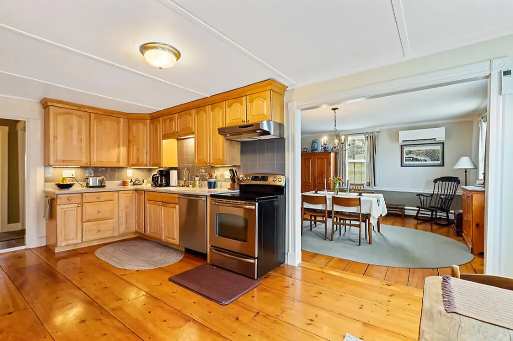 2 Warren Street Hallowell ME 04347
