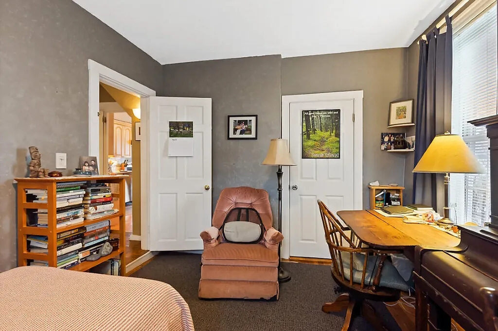 2 Warren Street Hallowell ME 04347