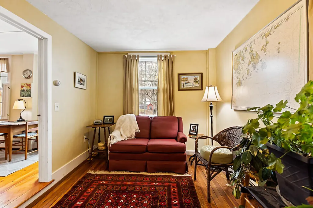 2 Warren Street Hallowell ME 04347