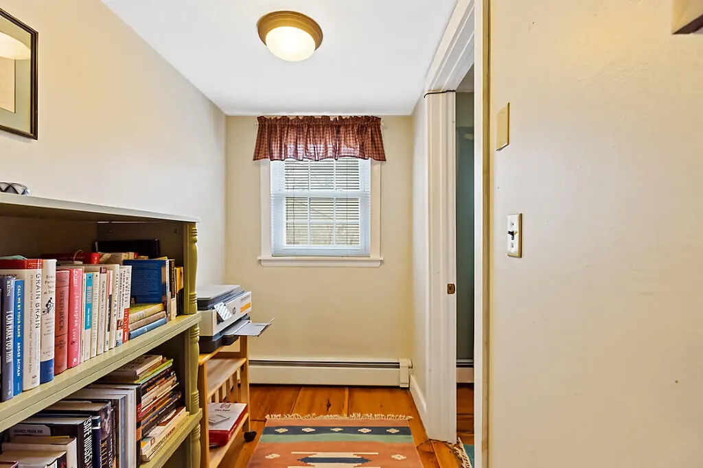 2 Warren Street Hallowell ME 04347