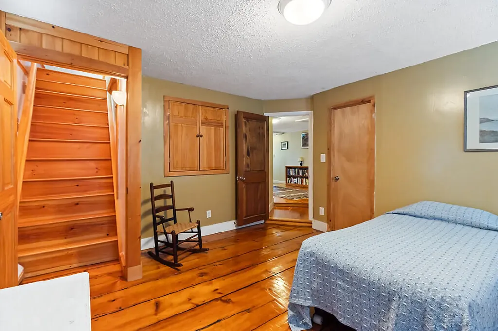 2 Warren Street Hallowell ME 04347