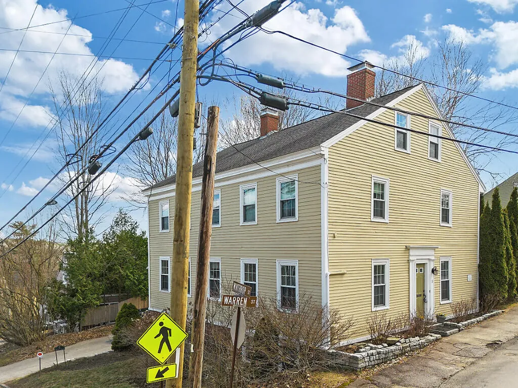 2 Warren Street Hallowell ME 04347