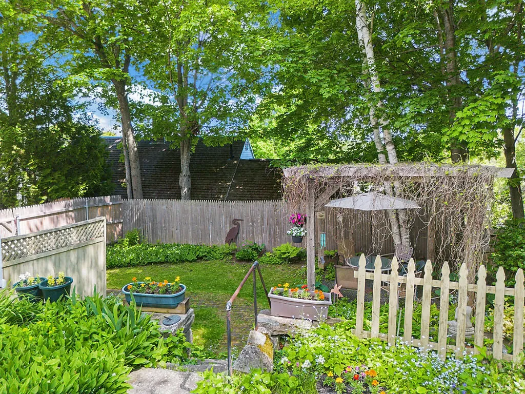 2 Warren Street Hallowell ME 04347