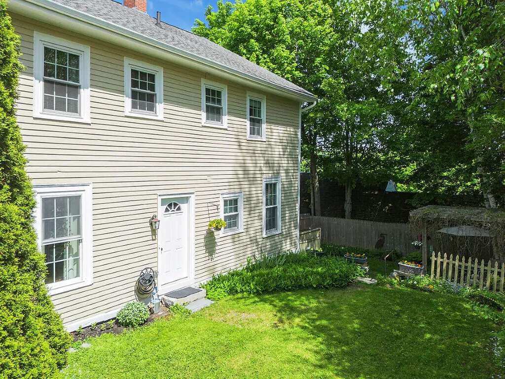 2 Warren Street Hallowell ME 04347
