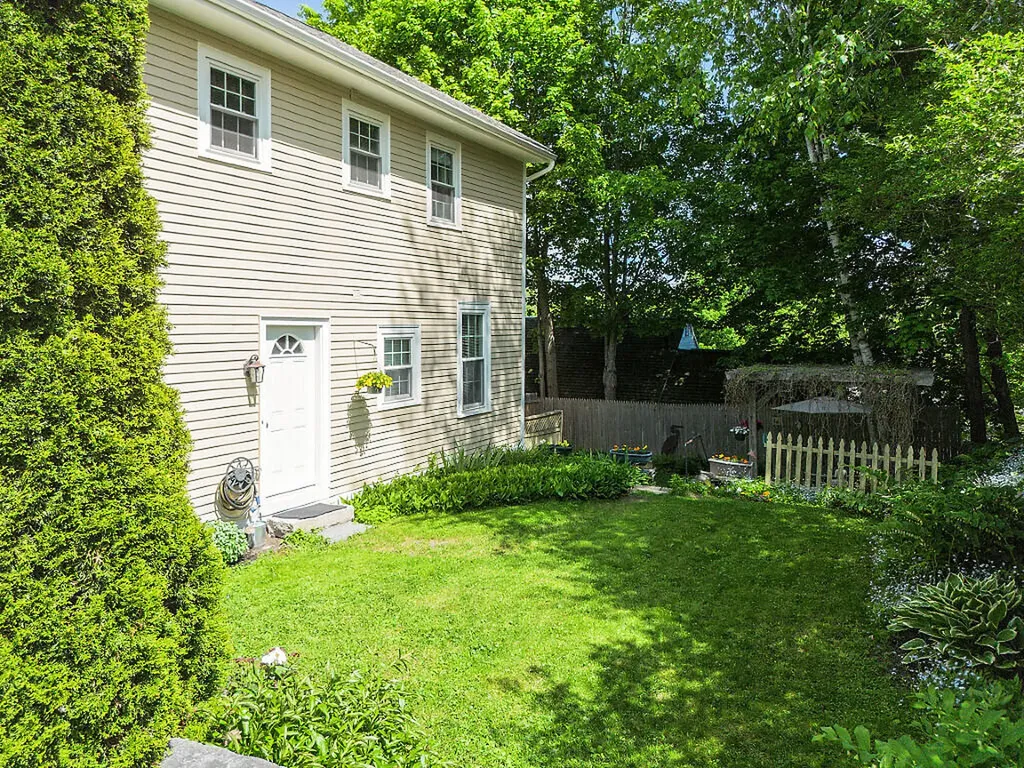 2 Warren Street Hallowell ME 04347
