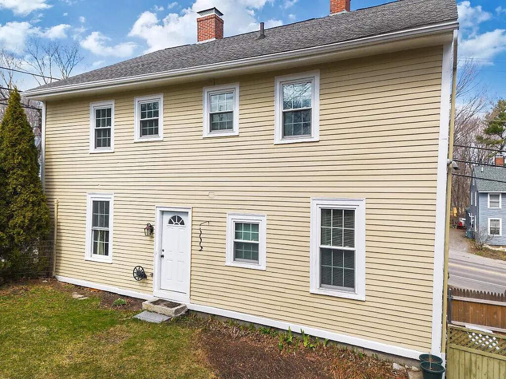 2 Warren Street Hallowell ME 04347