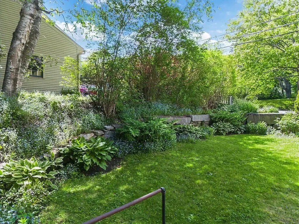 2 Warren Street Hallowell ME 04347