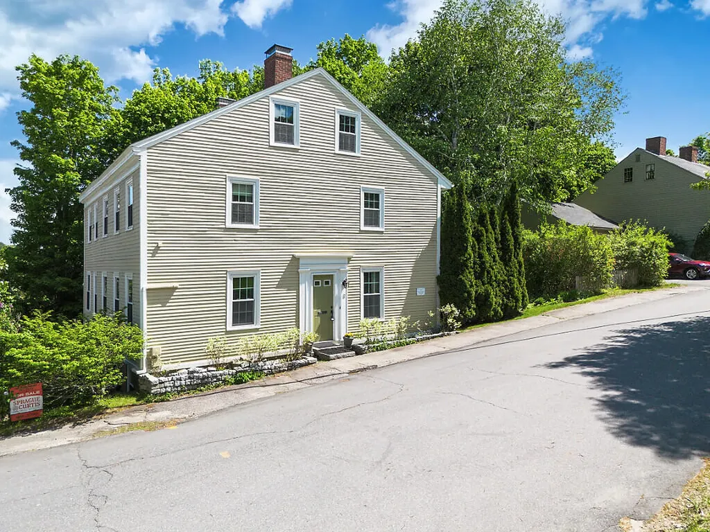2 Warren Street Hallowell ME 04347