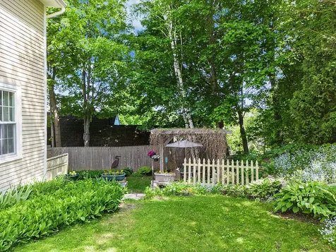 2 Warren Street Hallowell ME 04347