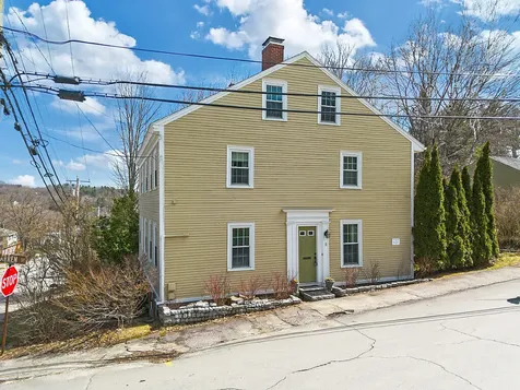 2 Warren Street Hallowell ME 04347
