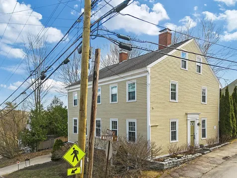 2 Warren Street Hallowell ME 04347