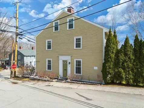 2 Warren Street Hallowell ME 04347