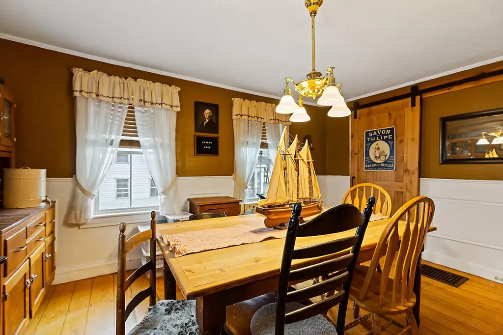 131 Brunswick Avenue Gardiner ME 04345