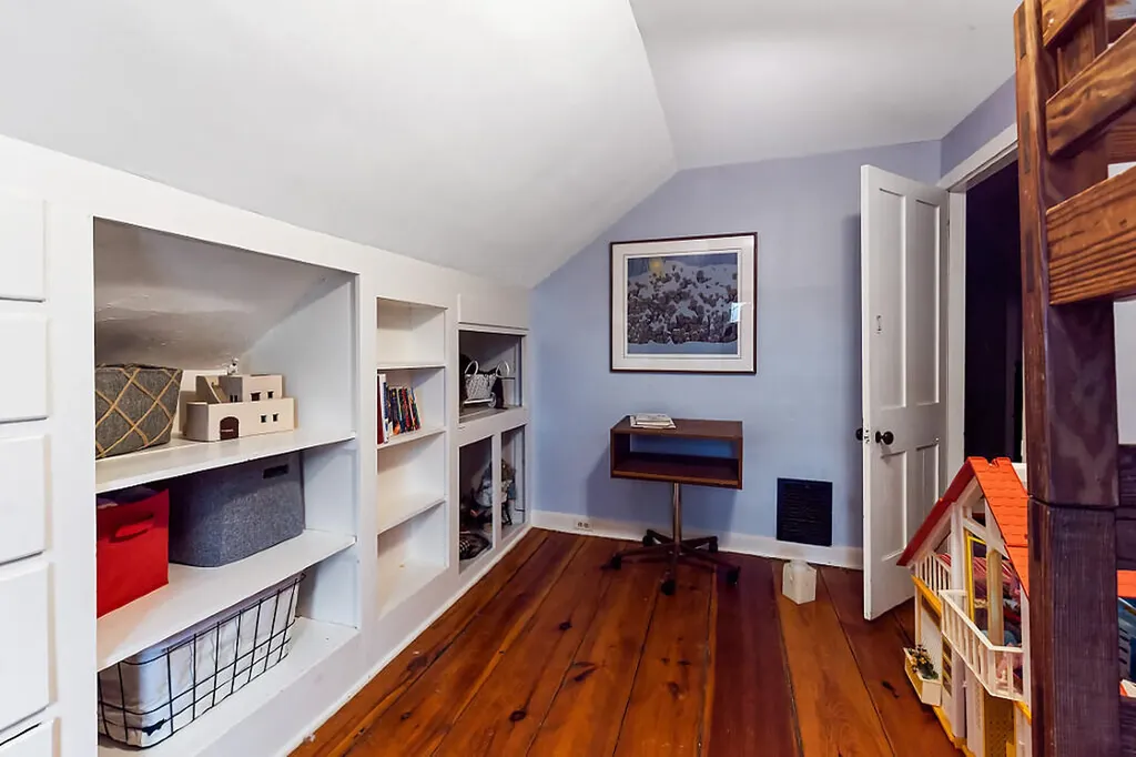 131 Brunswick Avenue Gardiner ME 04345