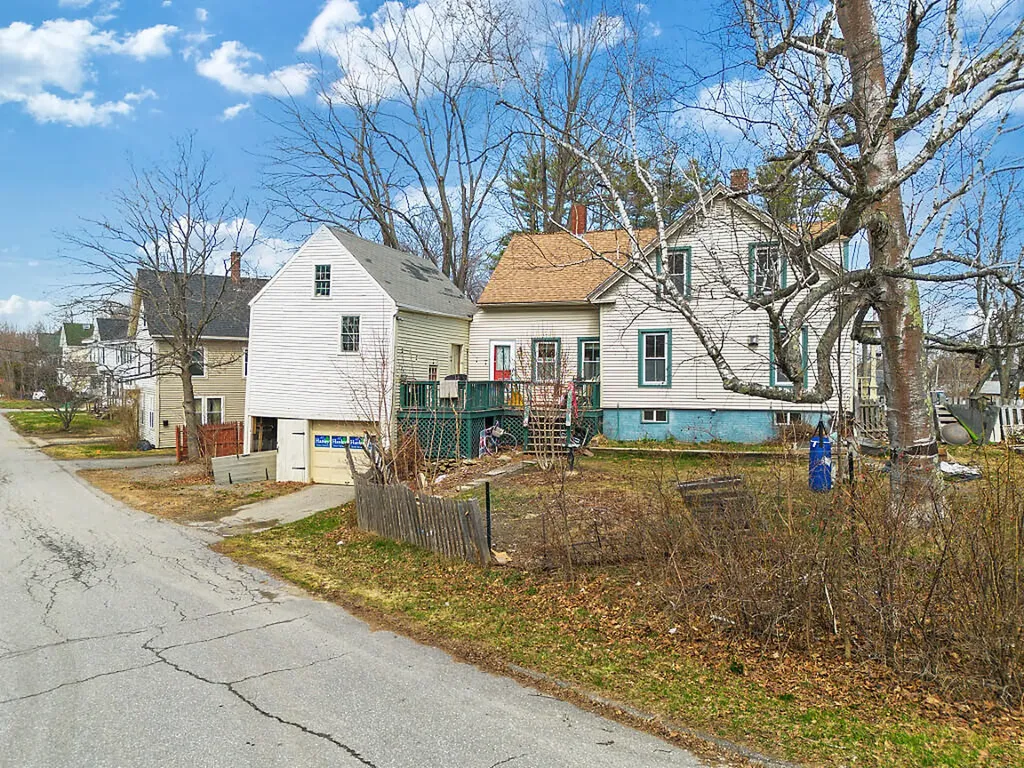 131 Brunswick Avenue Gardiner ME 04345