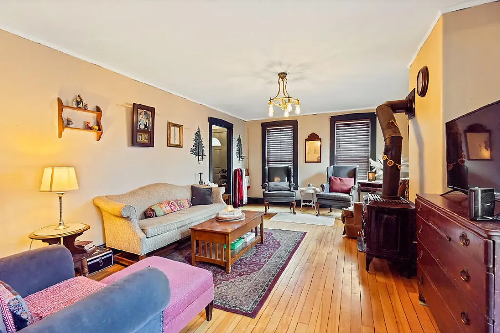 131 Brunswick Avenue Gardiner ME 04345