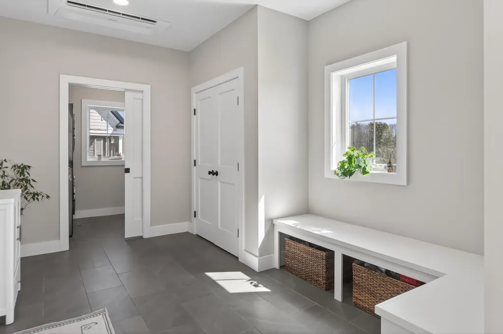 78 Owl's Nest Road Portland ME 04102