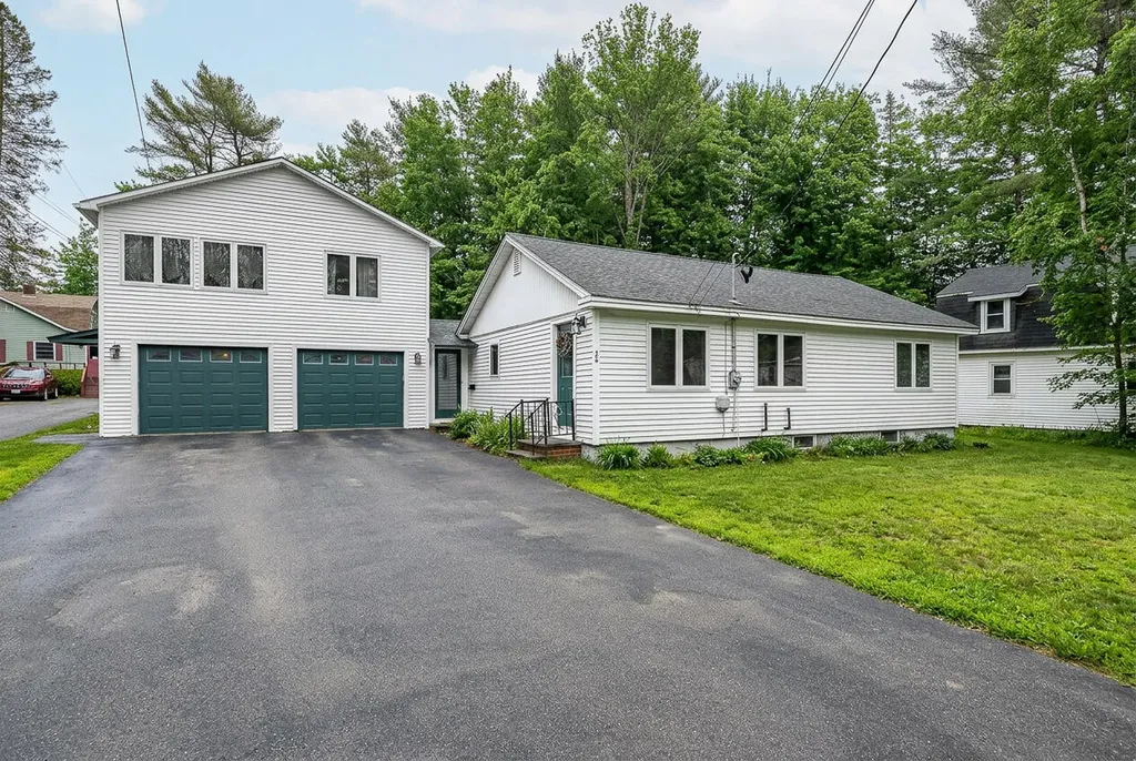 28 Abbott Street Old Town ME 04468