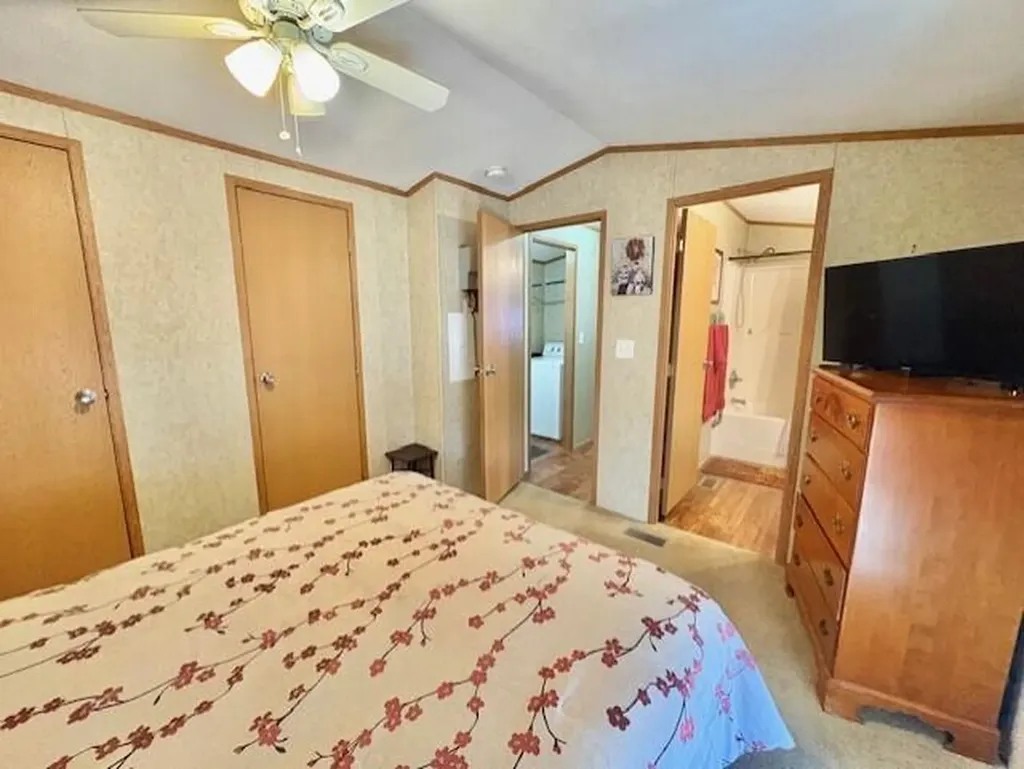54 Golden Era Circle Alfred ME 04002