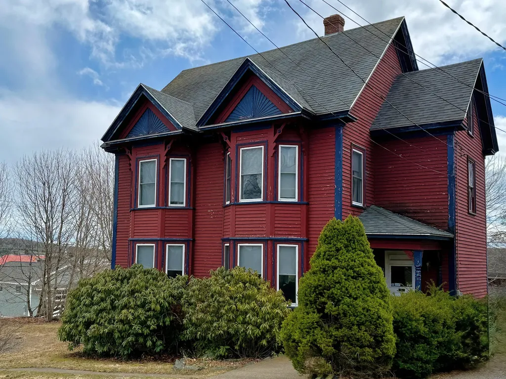 16 School Street Lubec ME 04652