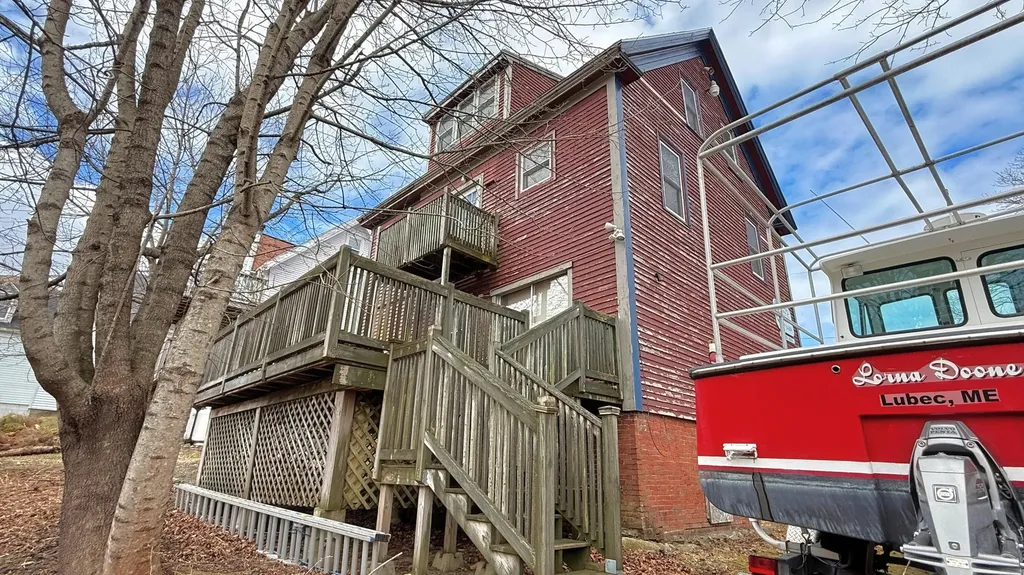16 School Street Lubec ME 04652
