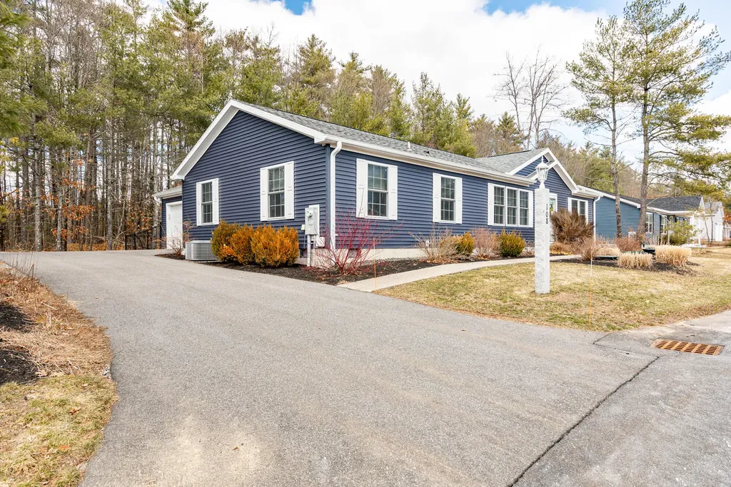 108 Country Way North Berwick ME 03906