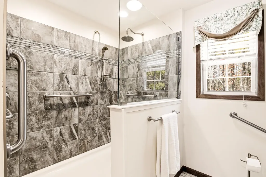 108 Country Way North Berwick ME 03906