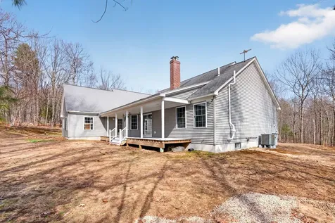 19 Deer Hill N Standish ME 04084