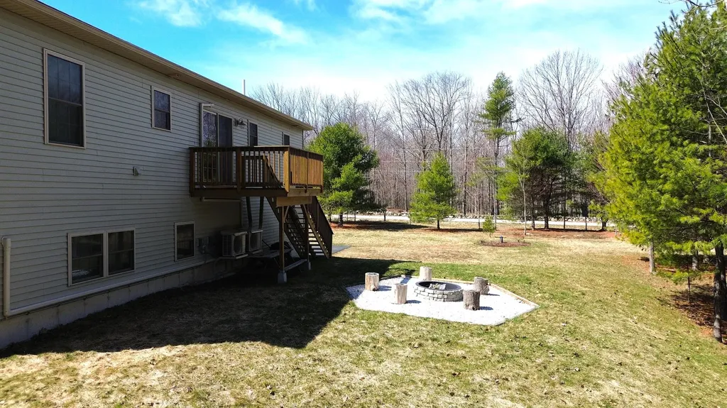 2 Partridge Run Drive Winthrop ME 04364