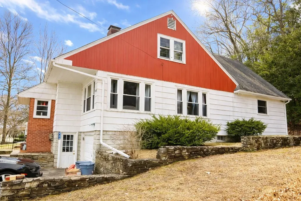 687 Main Street Sanford ME 04073