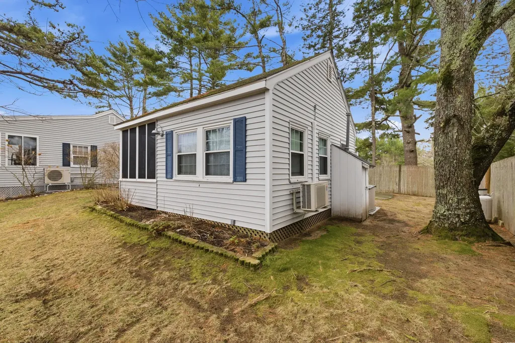 1413 Post Road Wells ME 04090