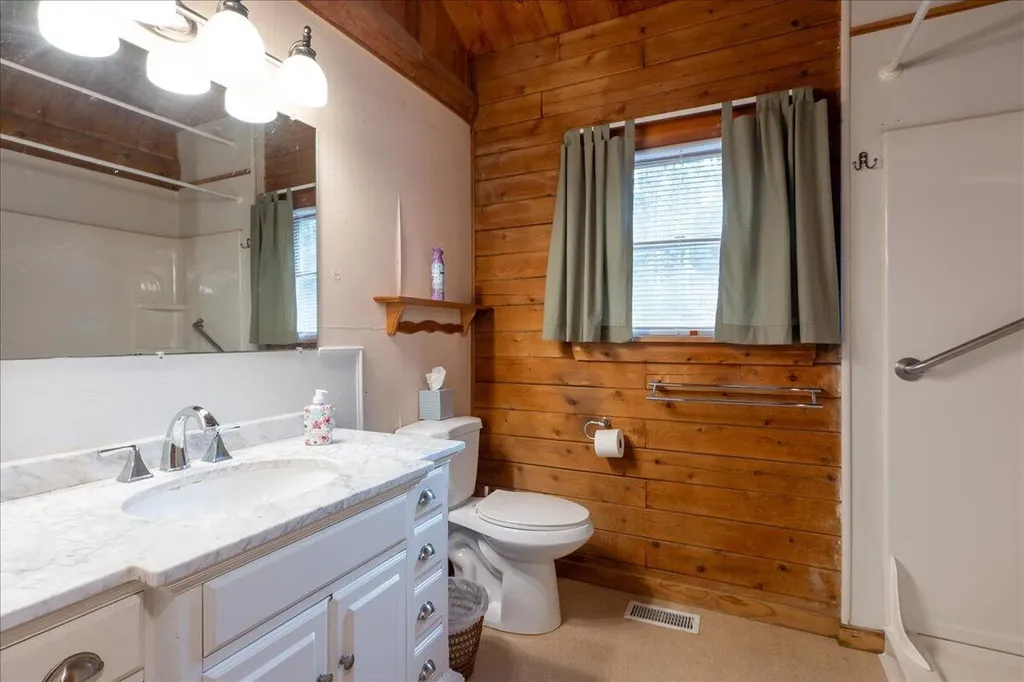 11 Warren Lane Boothbay Harbor ME 04538
