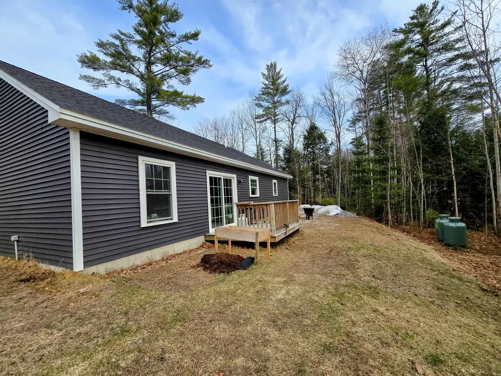 976 Park Street Paris ME 04281