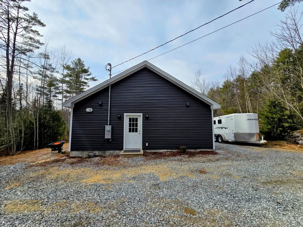 976 Park Street Paris ME 04281