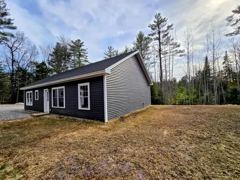 976 Park Street Paris ME 04281