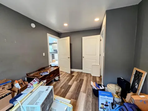 976 Park Street Paris ME 04281