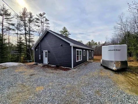 976 Park Street Paris ME 04281