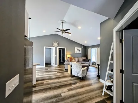 976 Park Street Paris ME 04281