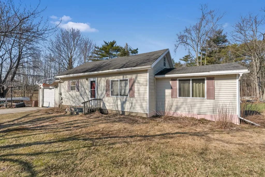 408 Gray Road Falmouth ME 04105