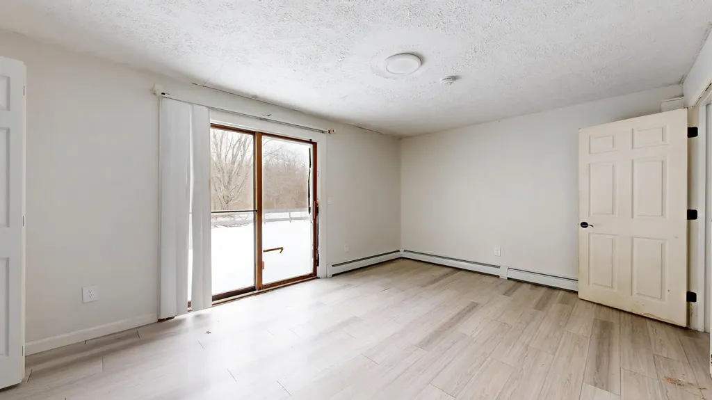 121-123 Oak Hill Road Auburn ME 04210