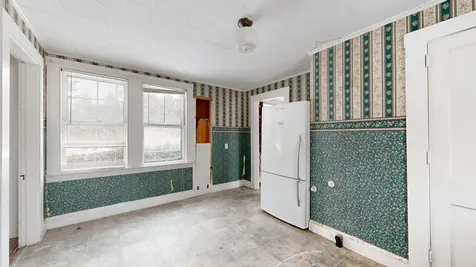 121-123 Oak Hill Road Auburn ME 04210
