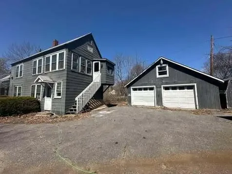 121-123 Oak Hill Road Auburn ME 04210