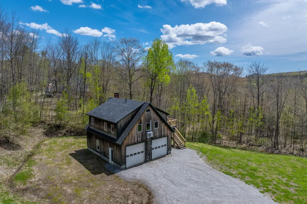 318 Hatchet Mountain Road Hope ME 04847