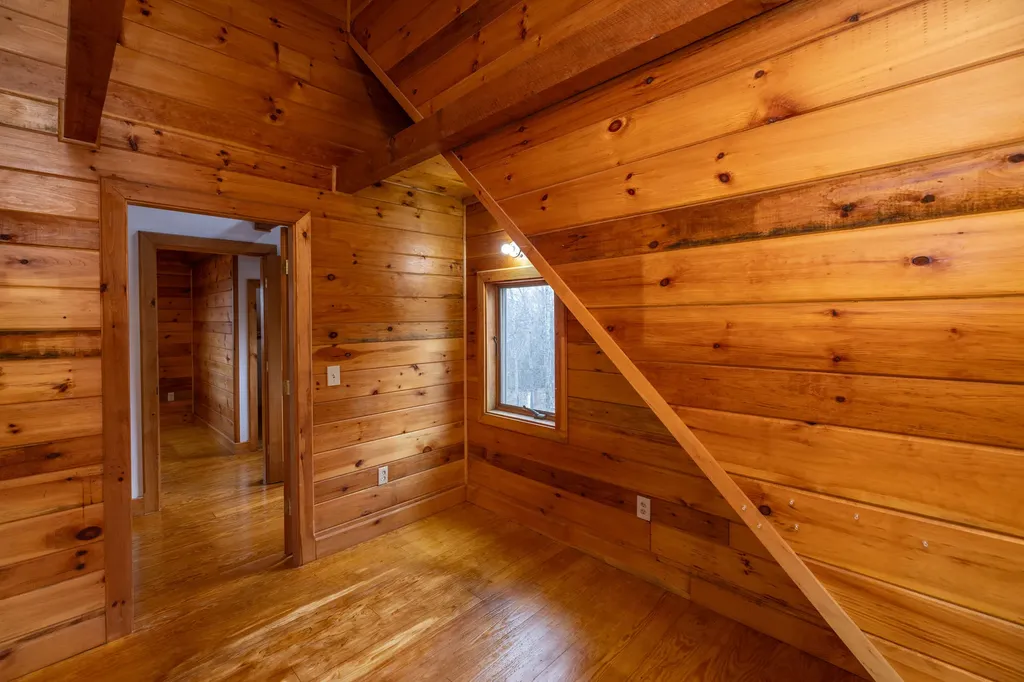 318 Hatchet Mountain Road Hope ME 04847