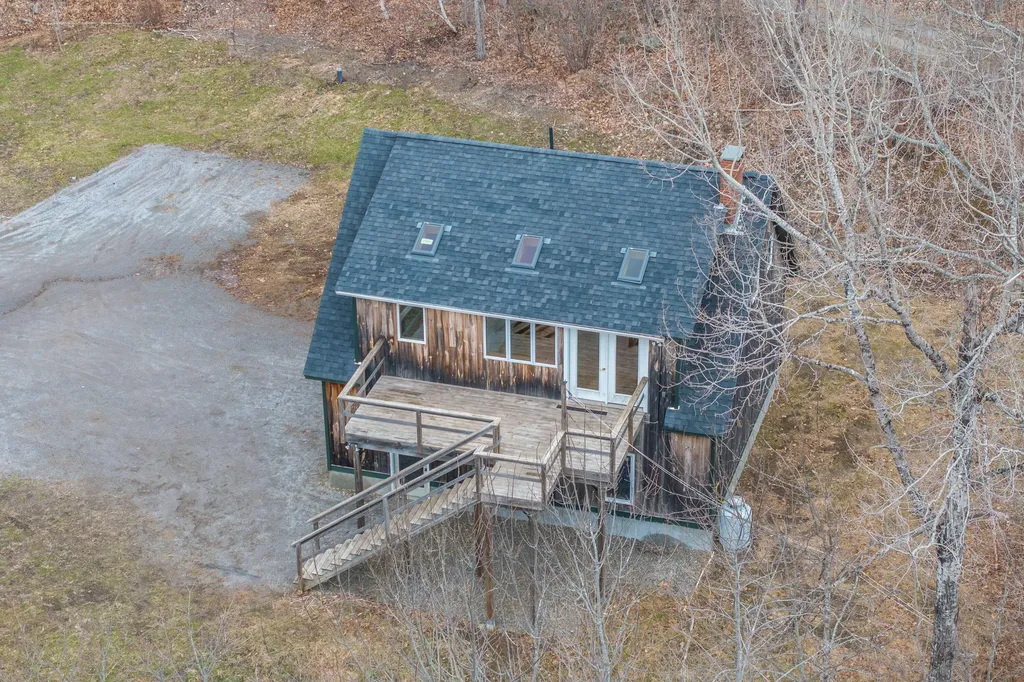 318 Hatchet Mountain Road Hope ME 04847