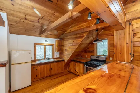 318 Hatchet Mountain Road Hope ME 04847